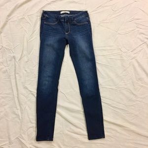 HOLLISTER | Dark Wash Skinny Jeans Size 3R 26/29